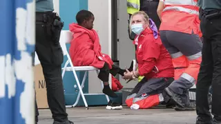 El Gobierno y Canarias inauguran el traslado de menores migrantes con una lluvia de reproches cruzados
