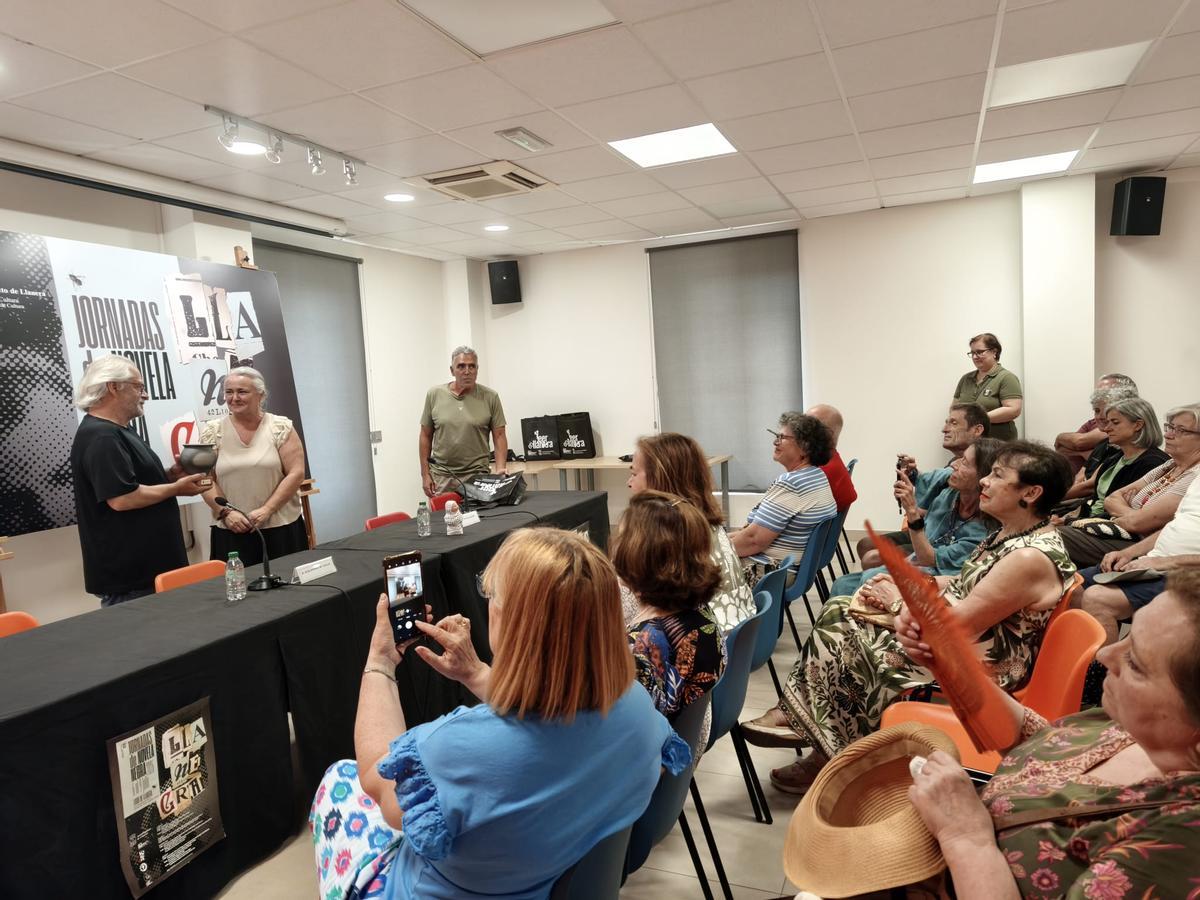 La inauguración de las jornadas de novela policiaca "Llanegra", en imágenes