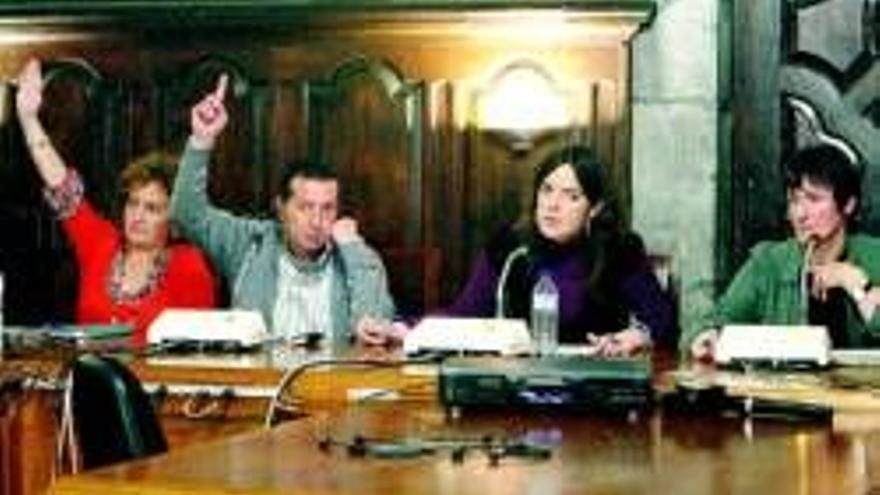 Las divisiones frustran la moción de censura a ANV en Mondragón