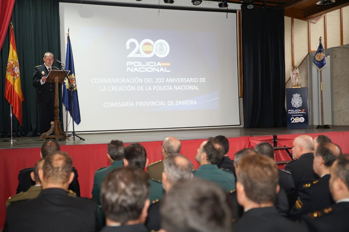 GALERÍA | Homenaje a la Policía de Fronteras en Alcañices