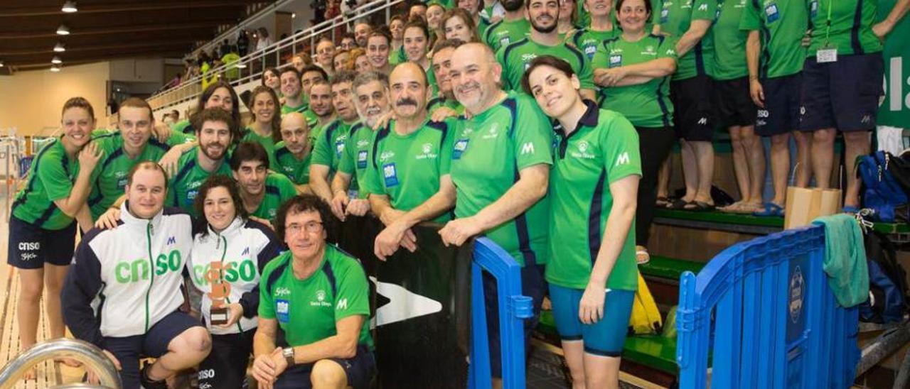 Los integrantes del Santa Olaya, al finalizar el Campeonato nacional masters.