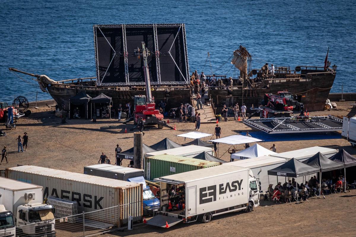 Un momento del rodaje esta semana en el muelle de Añaza.