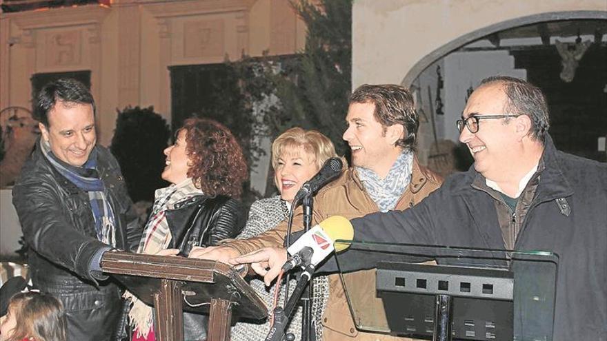 Cabra vive en sus calles el ambiente navideño desde el 1 de diciembre