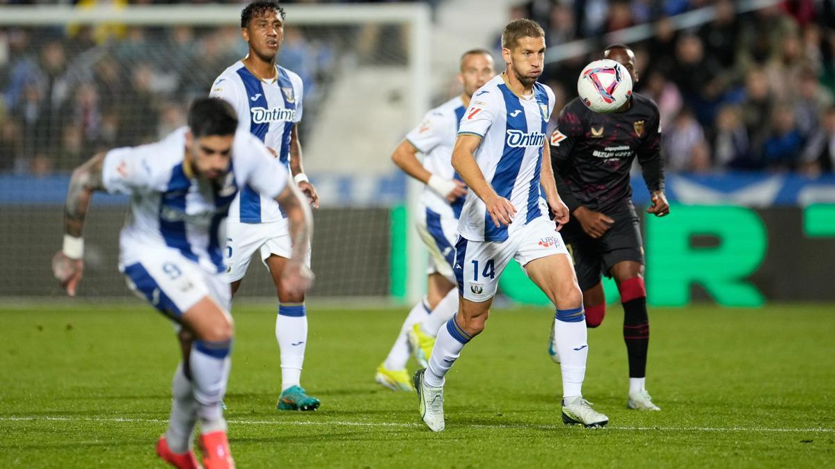 1-0. Agoumé condena al Sevilla.