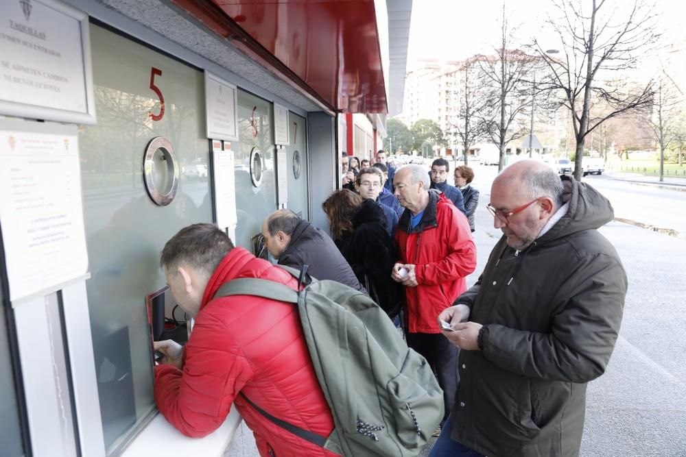 Colas en El Molinón para las entradas del derbi