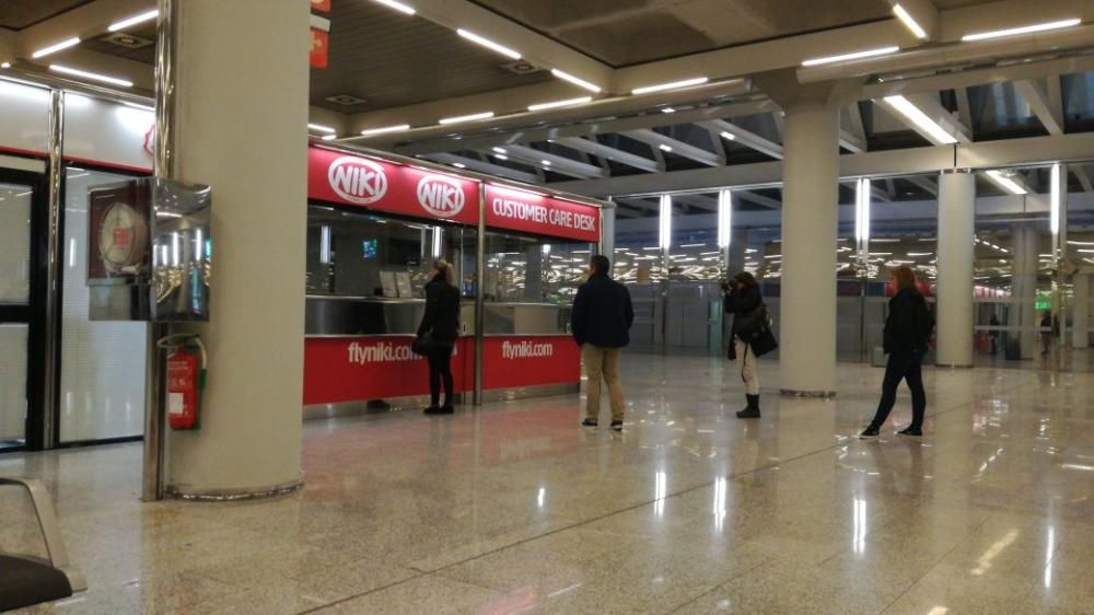 Niki-Opfer am Donnerstagabend (14.12.) auf dem Flughafen von Palma.