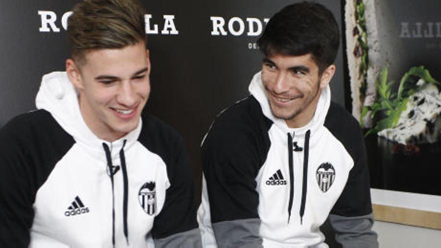 Carlos Soler y Santi Mina cocinan el nuevo Valencia