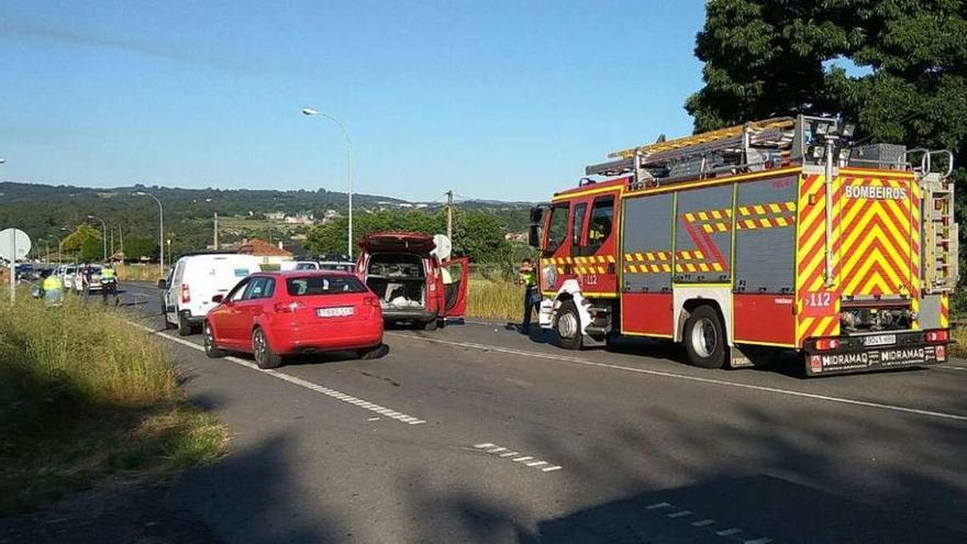 Colisión por alcance en Taboada entre un turismo y una furgoneta