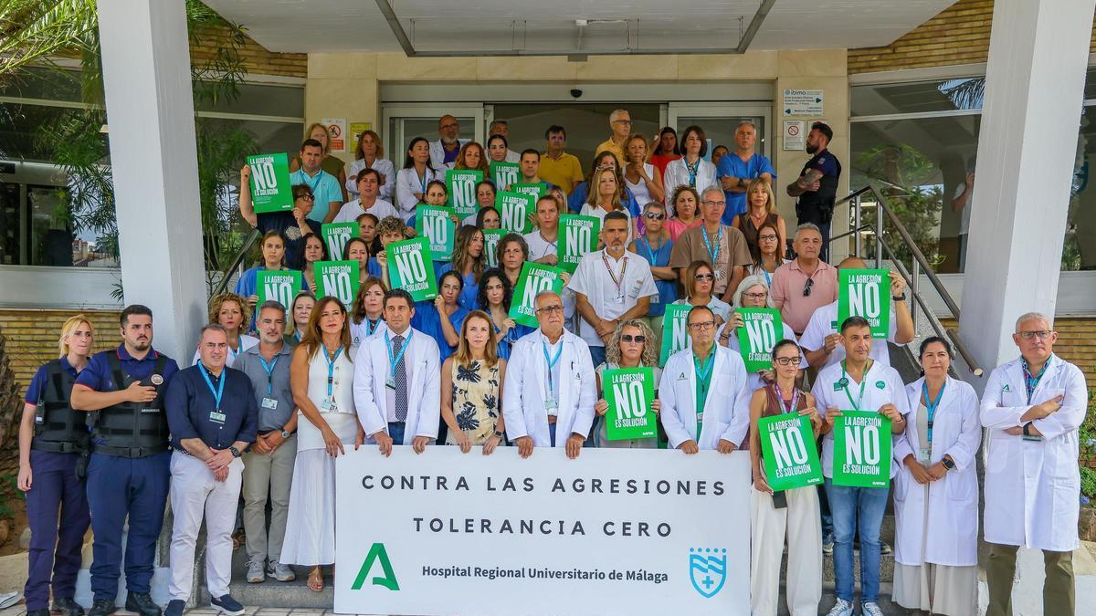 Concentración en el Regional de Málaga.
