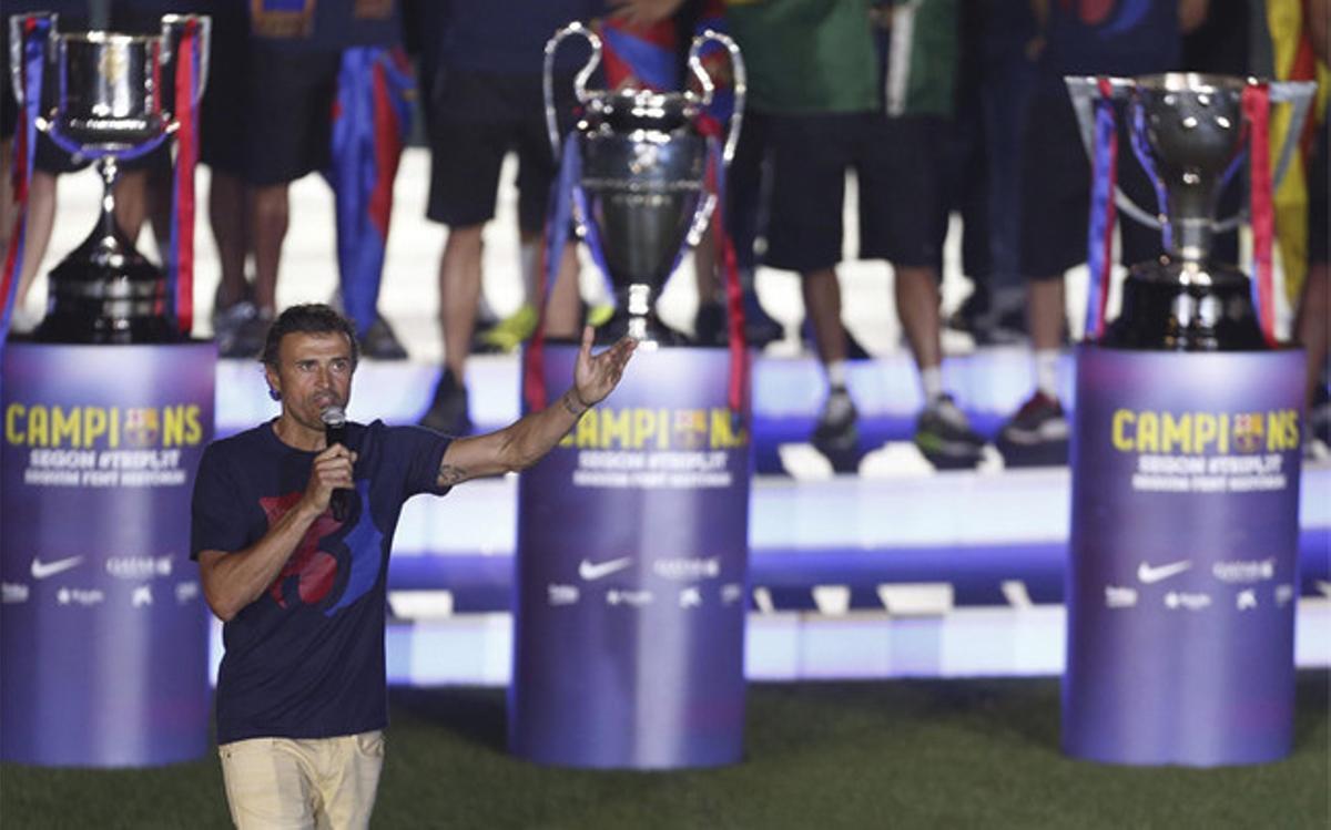 Luis Enrique Martínez, entrenador del FC Barcelona, durante la fiesta de celebración del triplete de la temporada 2014-15 Luis Enrique Martínez, entrenador del FC Barcelona, durante la fiesta de celebración del triplete de la temporada 2014-15