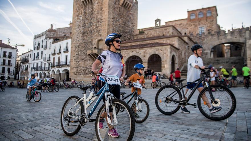 La Fiesta de la Bicicleta de Cáceres suma y sigue: 43 años y miles de participantes