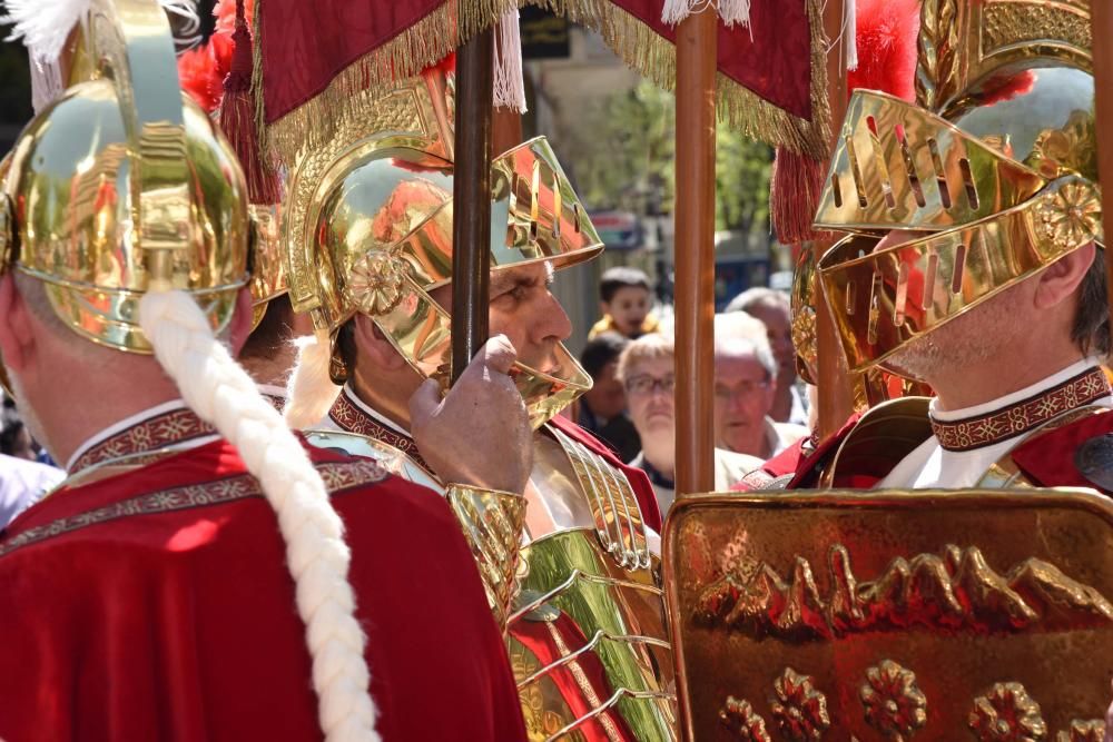 Benedicció de Rams davant l'església de Crist Rei de Manresa i desfilada dels Armats