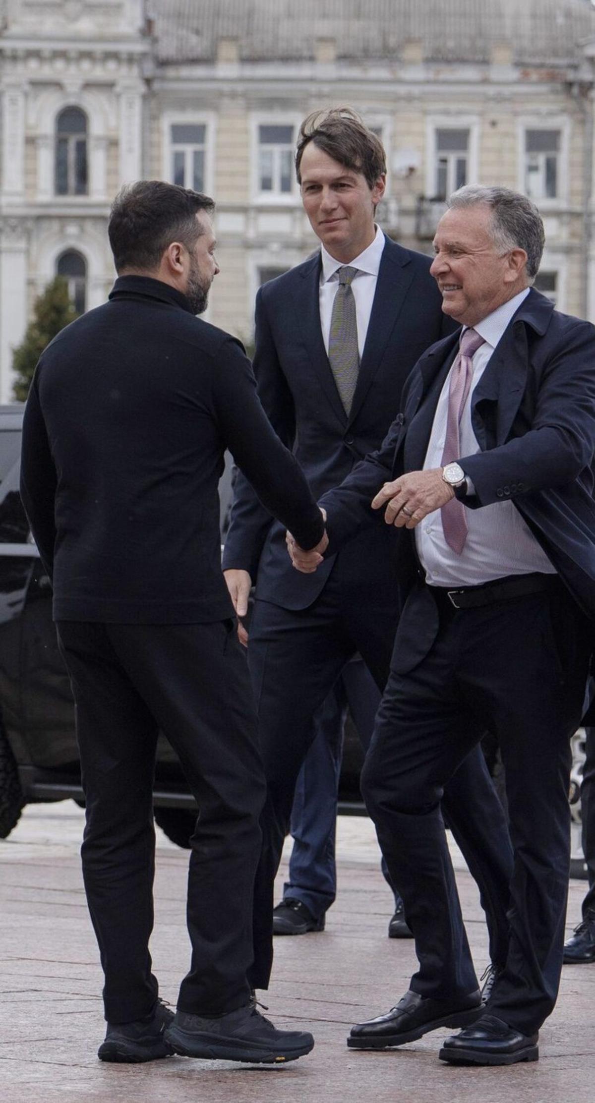Els emissaris de la Casa Blanca a Kíiv miren de reactivar la iniciativa de pau