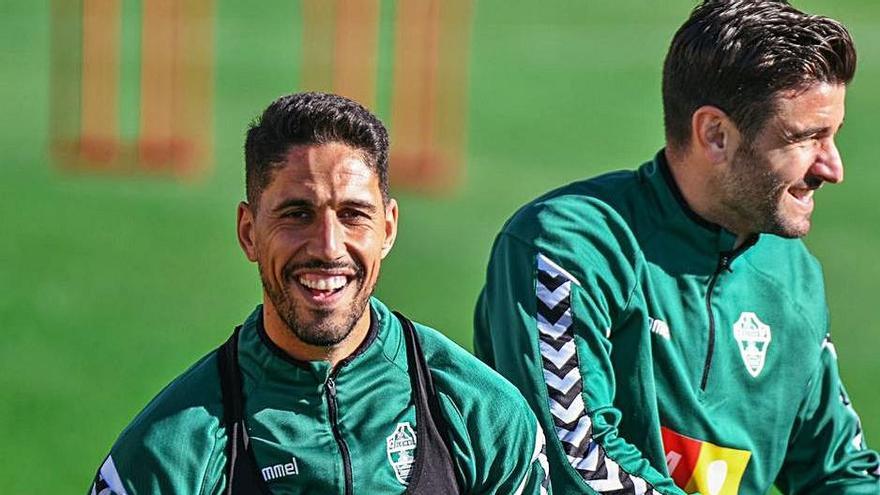 Los franjiverdes Fidel y Barragán durante un entrenamiento