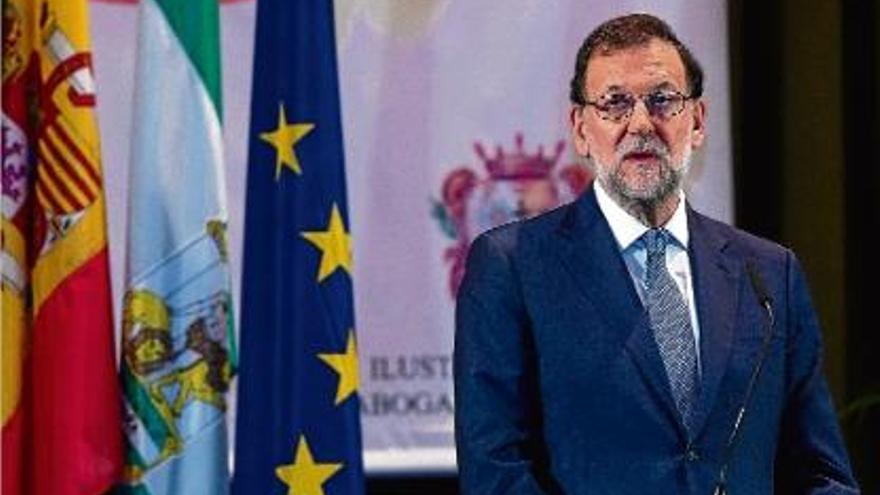 Mariano Rajoy va insistir en la necessitat de pactar un govern &quot;ràpidament&quot;.