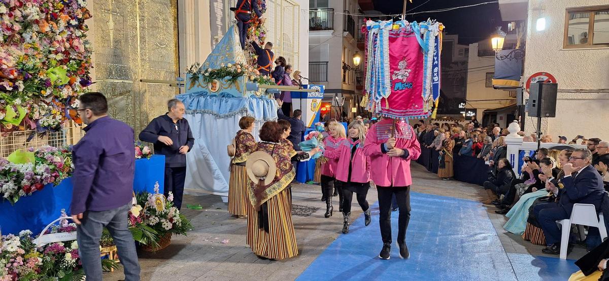 La ofrenda de flores a la patrona de Benidorm
