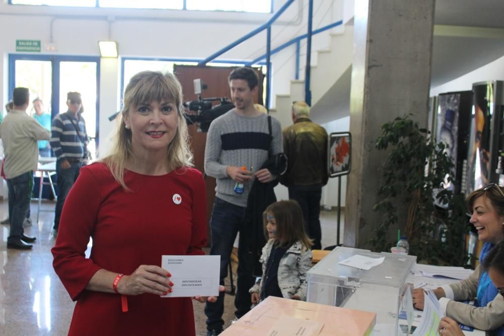 Los candidatos de Castelló votando