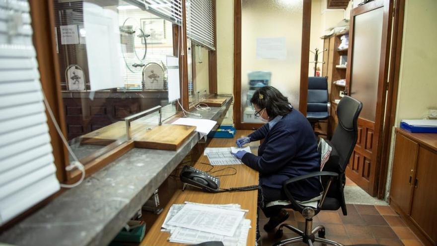 Cada colegio tendrá su conserje de forma estable y permanente