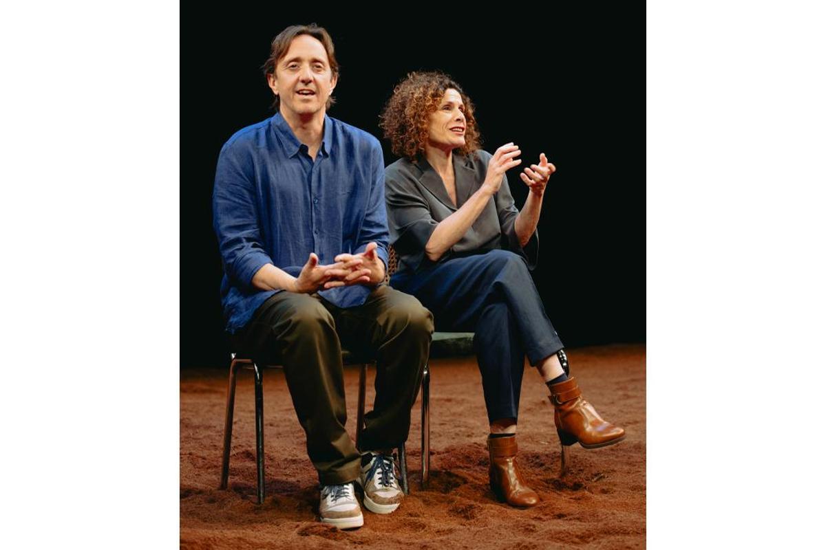 Joan Carreras y Marta Marco protagonizan ‘Cors dels amants’ de Tiago Rodrigues, actual director del Festival de Aviñón.