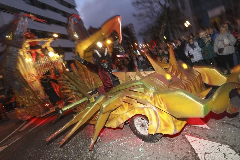 Desfile de Antroxu en Avilés