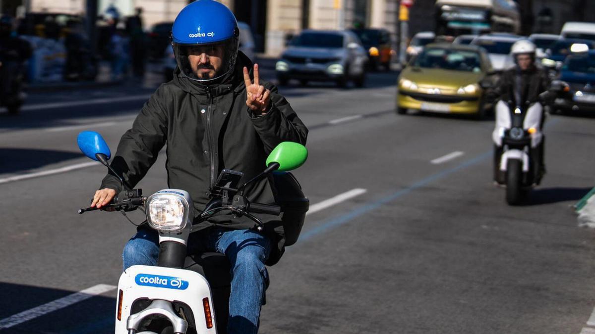 El ‘motosharing’ fa el salt a 10 ciutats amb 15.000 vehicles El ‘motosharing’ fa el salt a 10 ciutats amb 15.000 vehicles