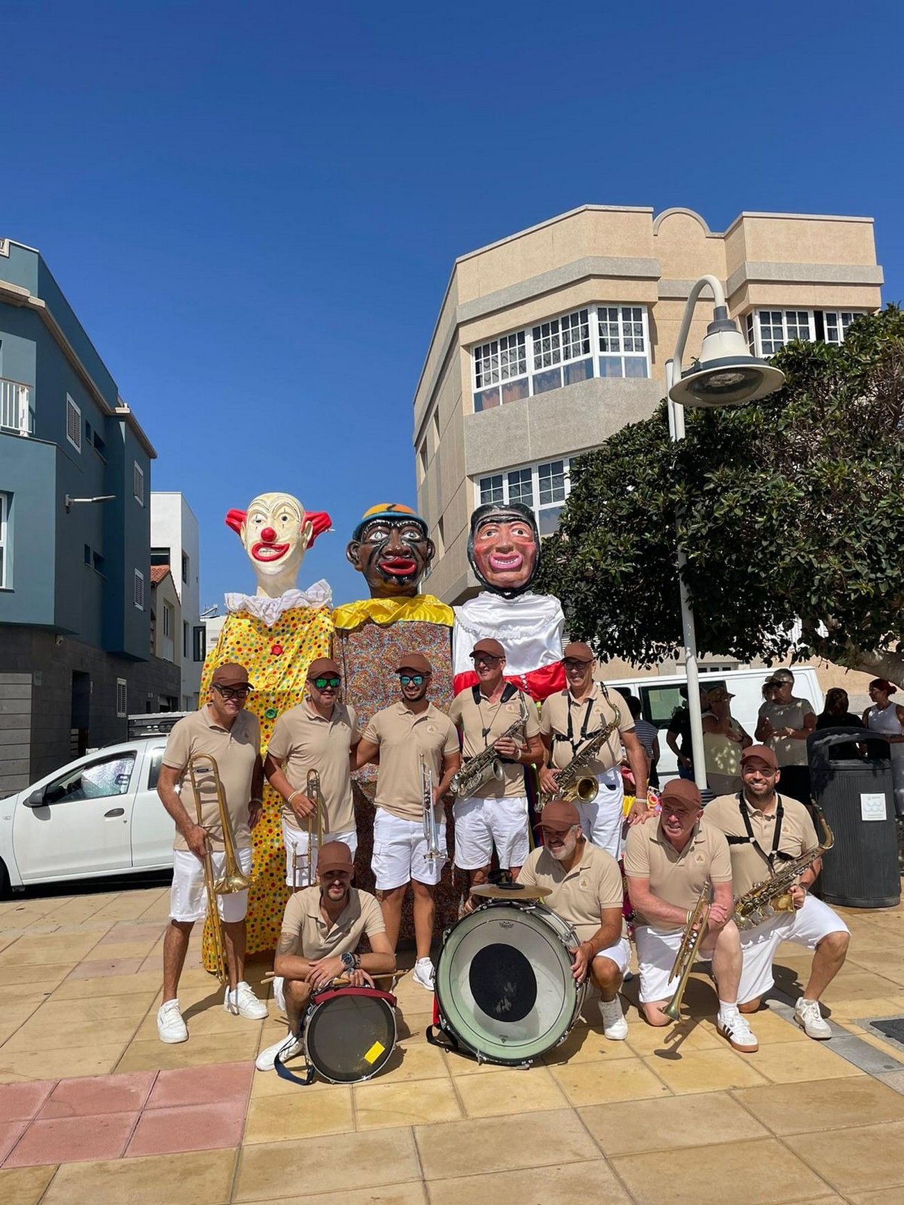 Seis jóvenes de la misma familia vuelven a dar vida a Montaña San Francisco de Agüimes