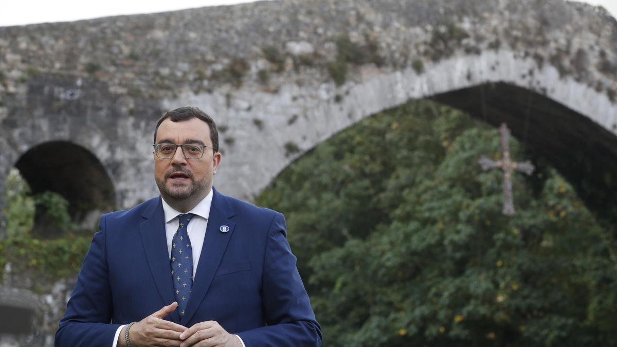 El Presidente del Principado pide acuerdos por encima de siglas para los objetivos básicos de la región en su discurso con motivo del Día de Asturias