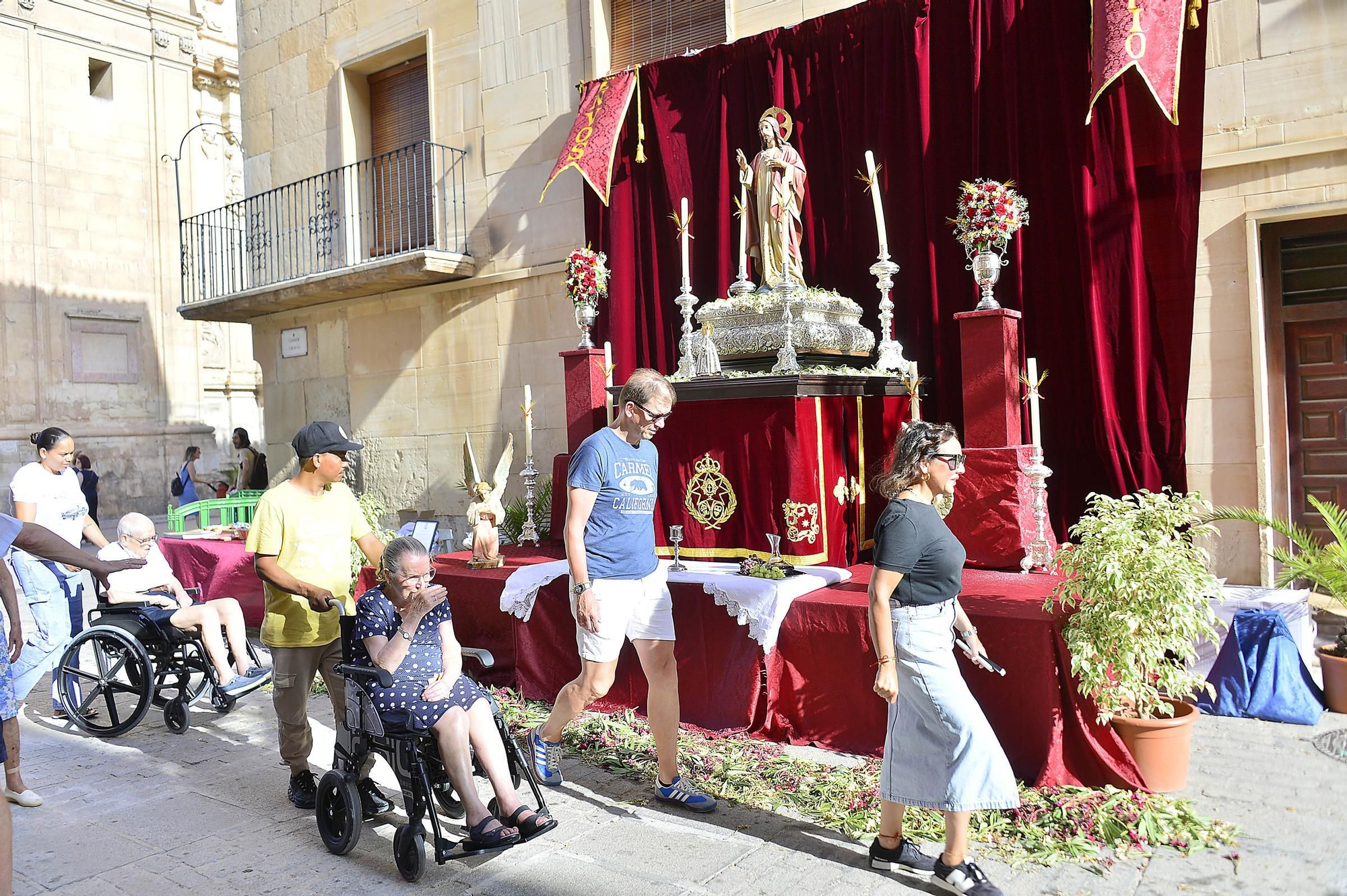 Procesion del Corpus Christi y Altares en Elche