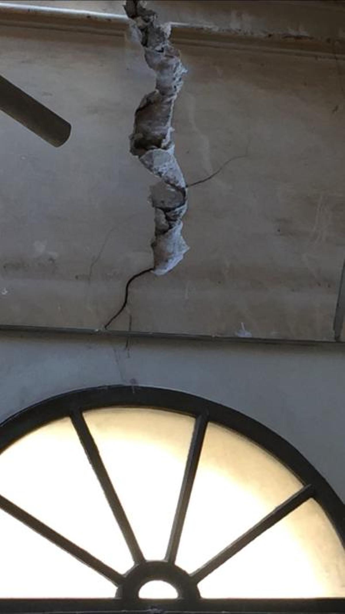 El edificio de Riegos El Progreso, en Elche, desde el interior.