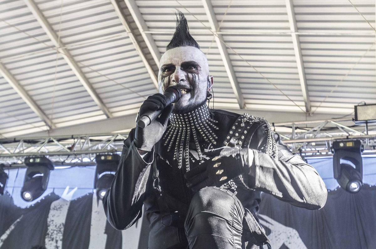 Leyendas del Rock arranca en Villena su edición más ambiciosa y multitudinaria