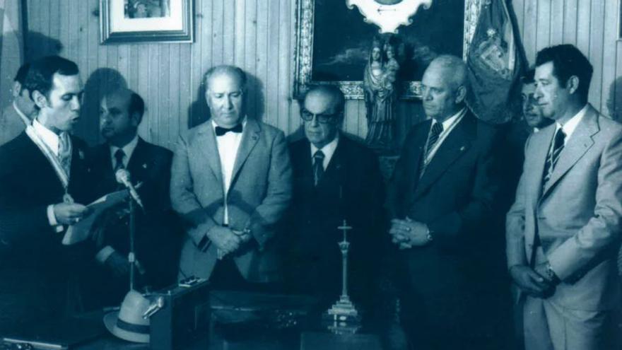 Imagen del hermanamiento en 1974 portada del calendario.