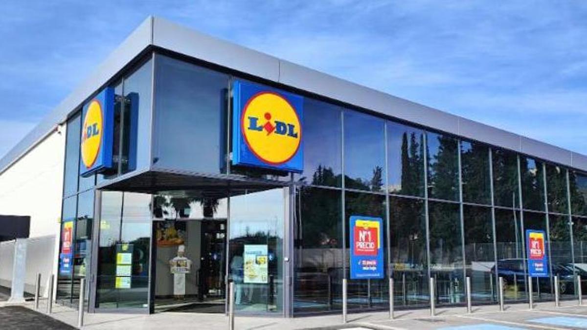 Mañana se esperan colas kilométricas en Lidl para hacerse con el set de utensilios de acero más barato del mercado: disponible por 6,99 euros