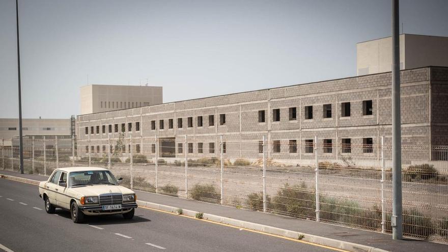 South Tenerife Hospital Expansion Moves Forward as SCS Reviews Eleven Bids