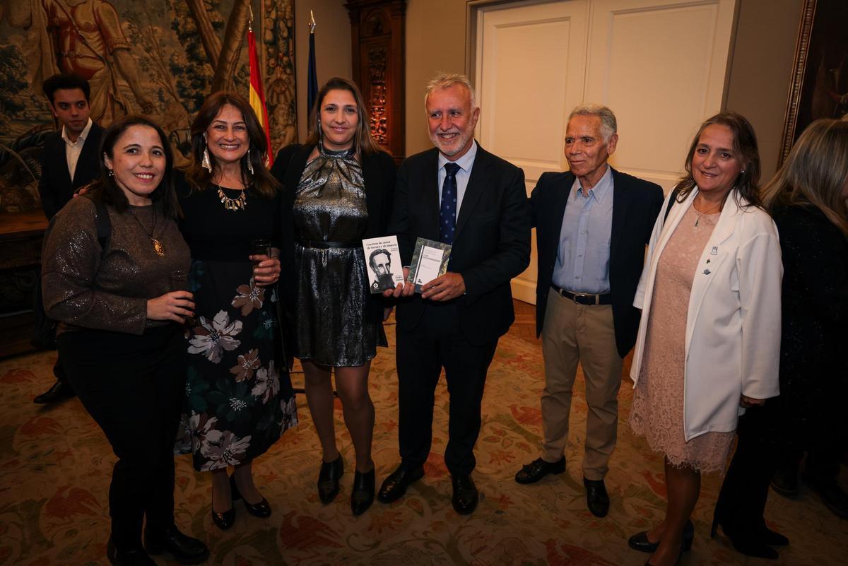 Visita de Ángel Víctor Torres a Montevideo