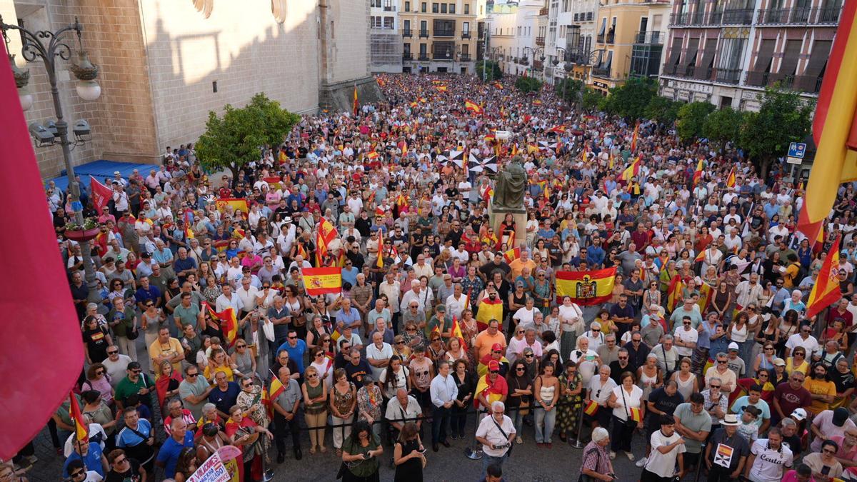 Galería | Las manifestaciones en apoyo de Ceuta en Extremadura, en imágenes