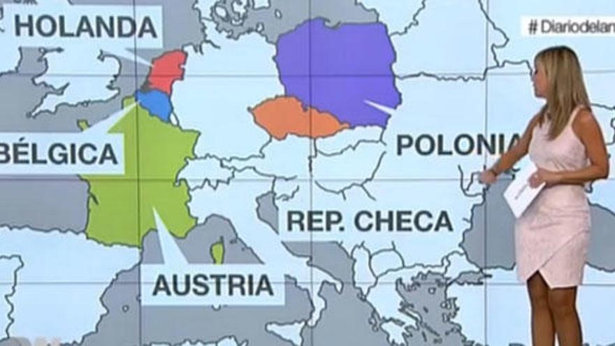 La copresentadora mostra un mapa amb Àustria a França.