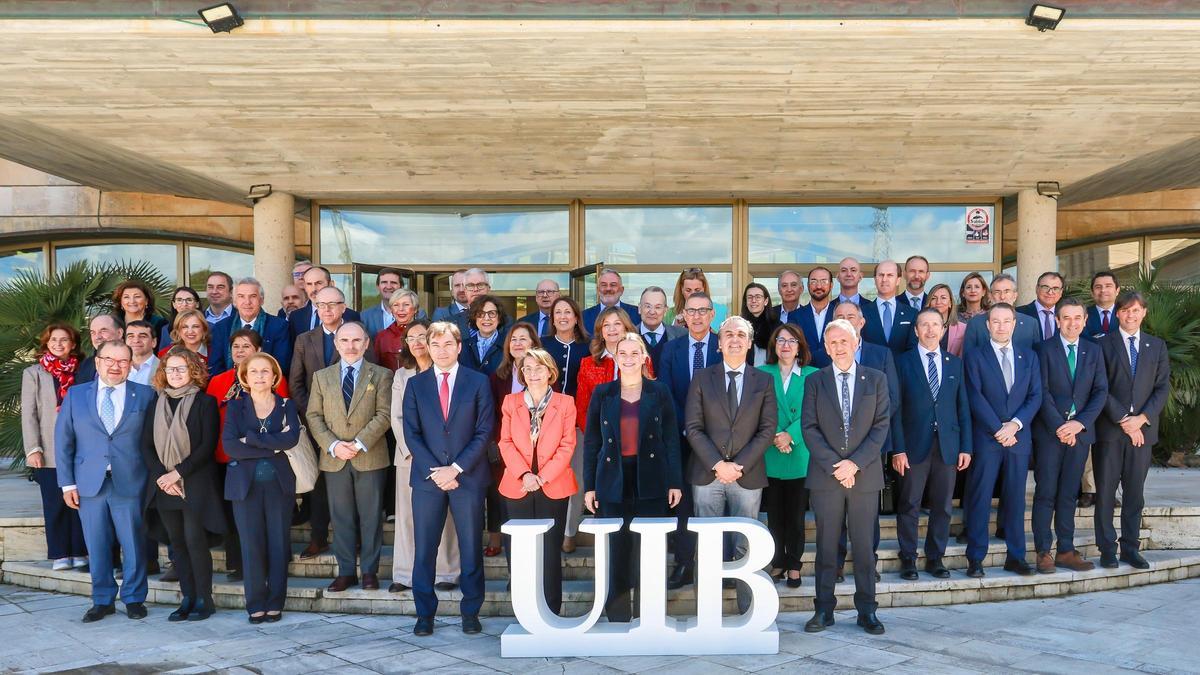 Imagen de los rectores que han asistido a la Asamblea anual de la CRUE en la UIB.