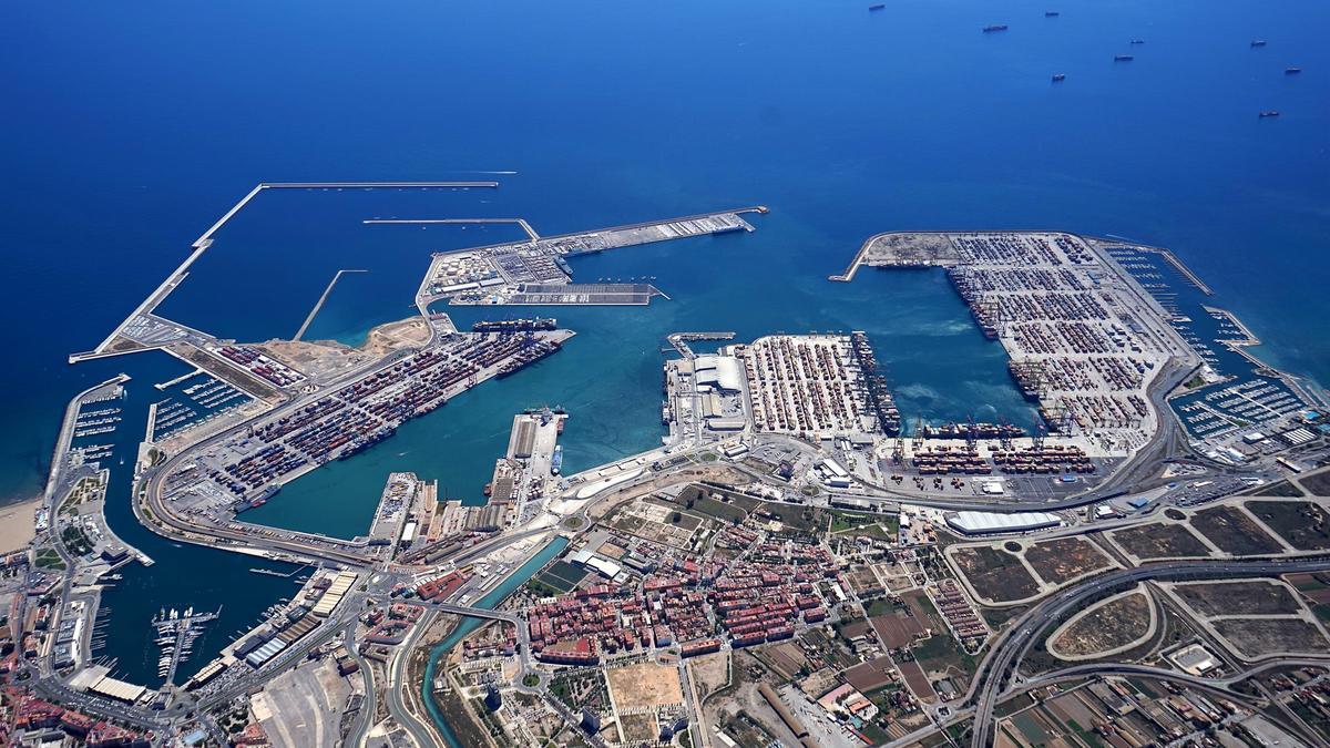 Vista aérea del puerto de Valencia.