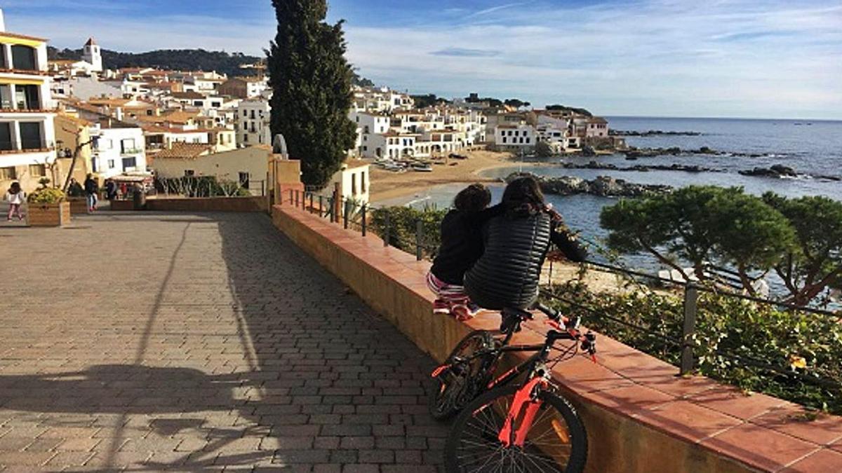 Un dels miradors situats amb vistes a Calella de Palafrugell