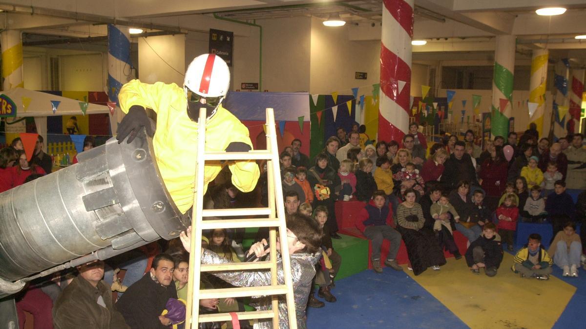 Un home bala va generar expectació al Campi qui Jugui de l'any 2001