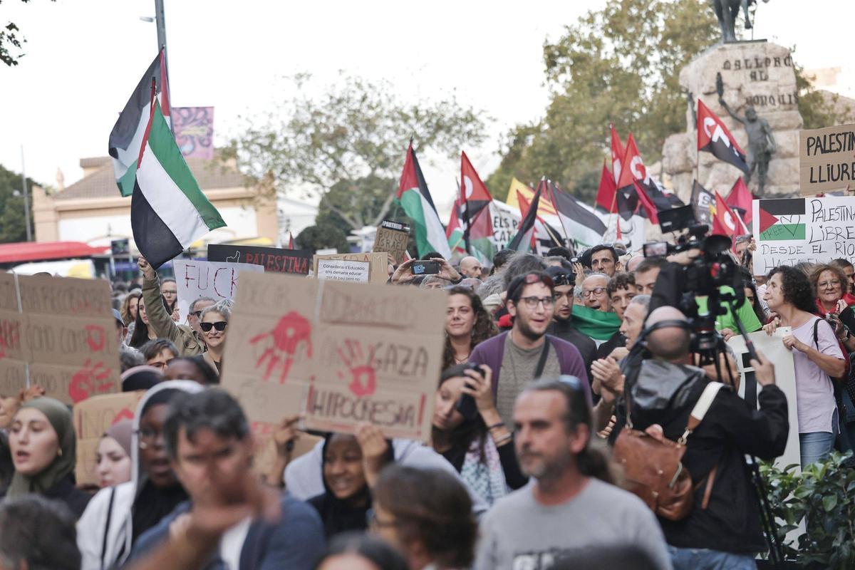 Miles de personas se manifiestan en Palma en apoyo al pueblo palestino: "El alto al fuego no es paz"