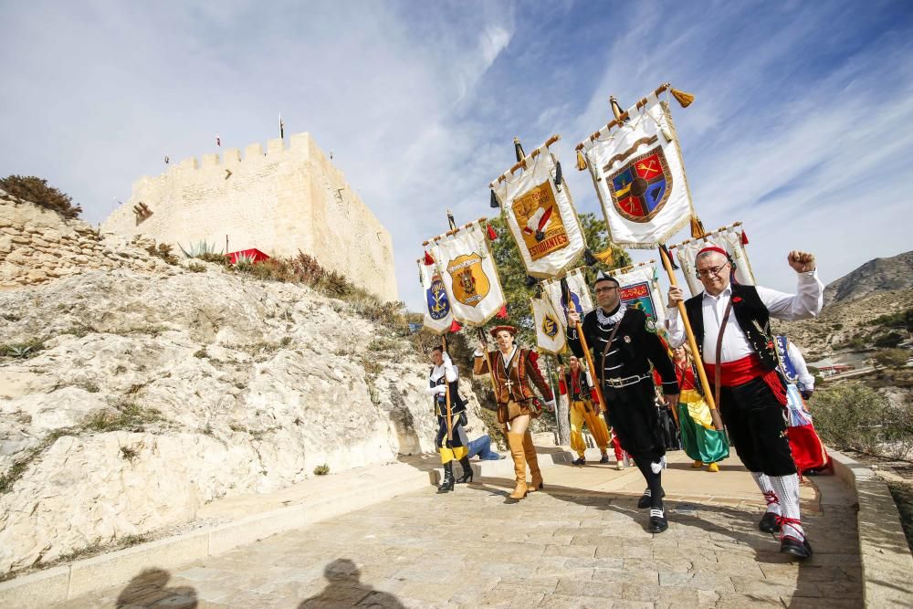 Mil personas participan en la recreación de «La Rendició» al Rey Jaime I en Petrer