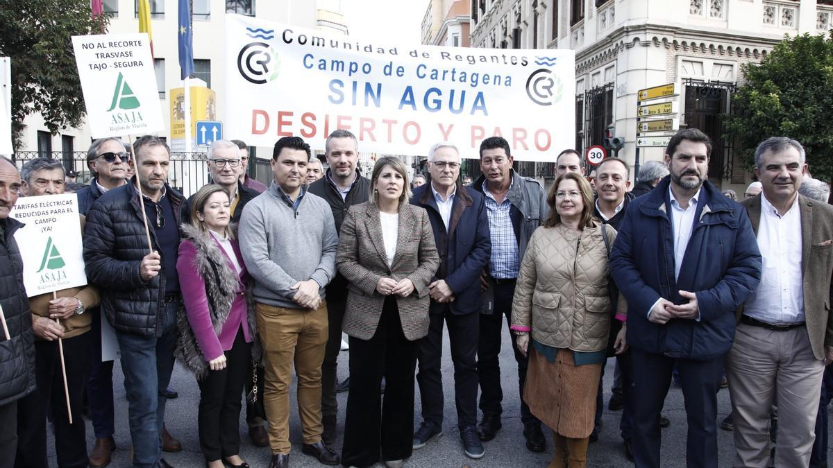 Reunión para confirmar la mesa comarcal del agua.