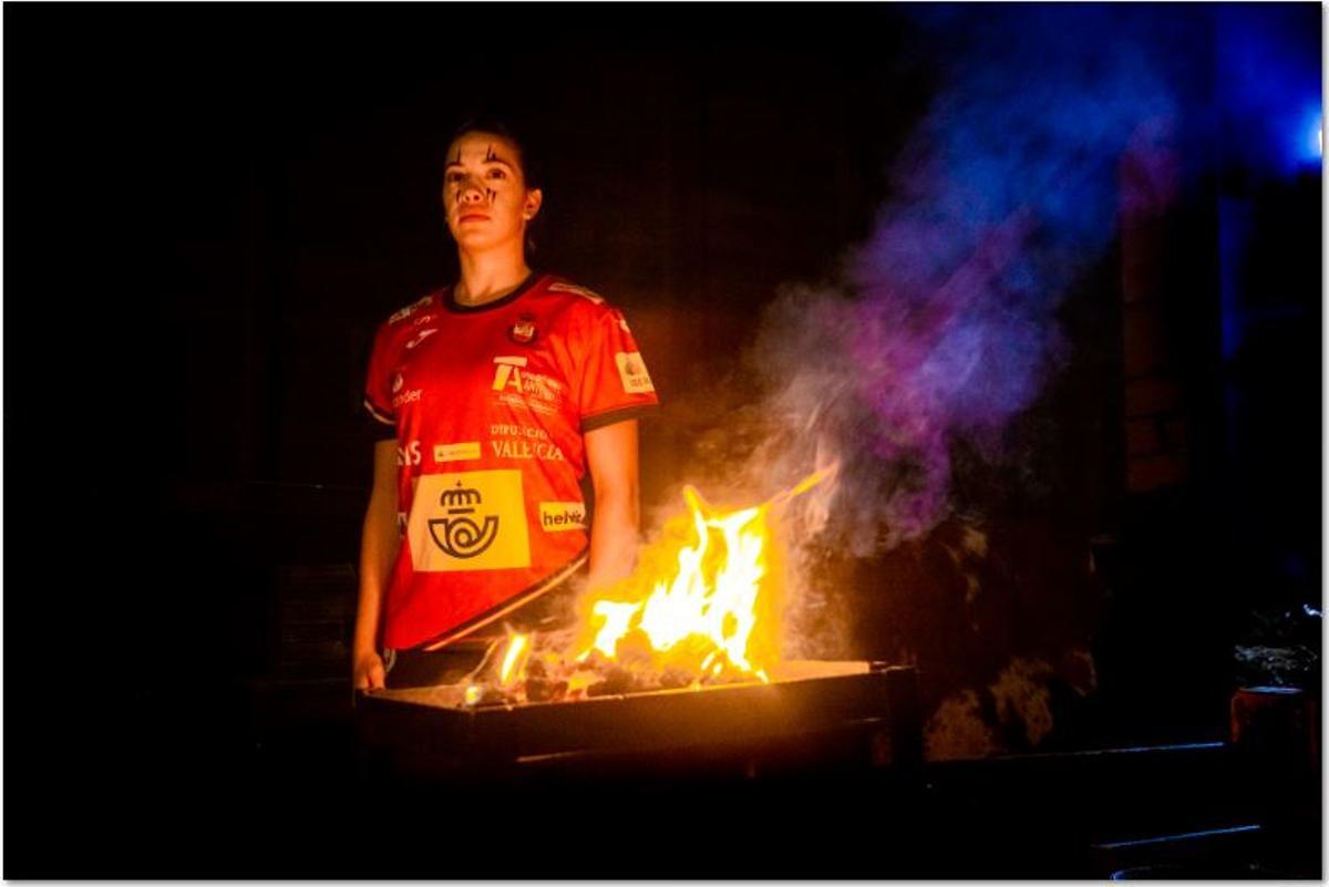 La valenciana Paula Arcos, actriz principal en Forjando Una Leyenda La valenciana Paula Arcos, actriz principal en Forjando Una Leyenda