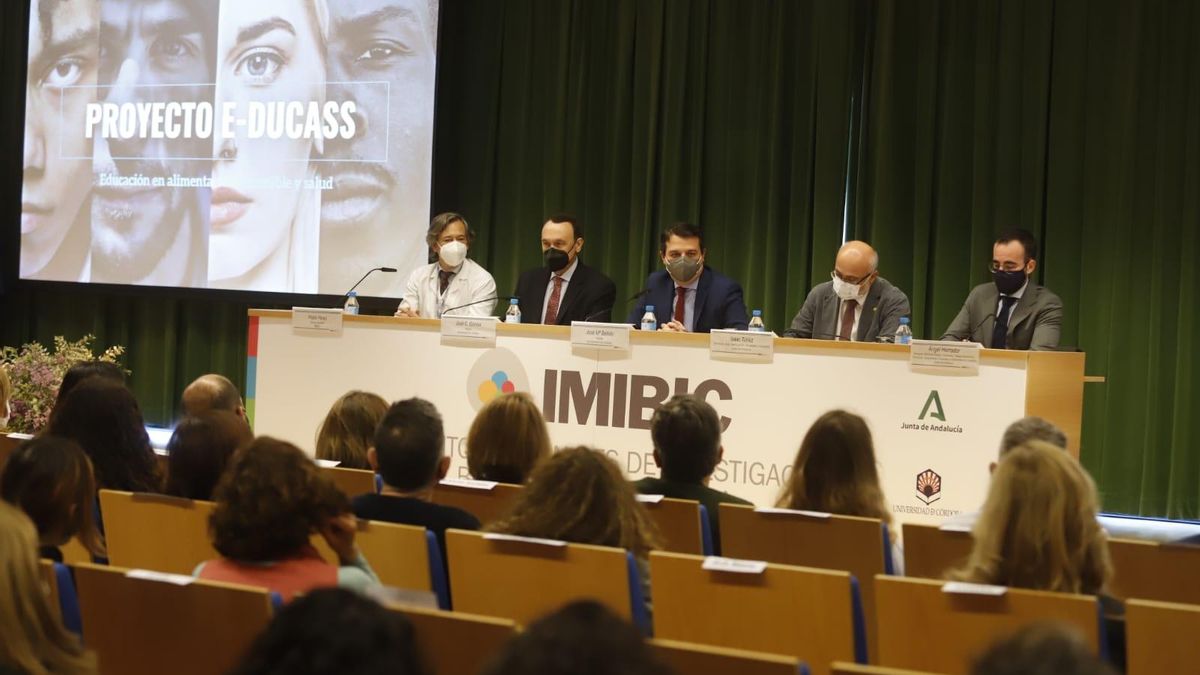 Pablo Pérez, José Carlos Gómez, José María Bellido, Isaac Túnez y Ángel Herrador, en la presentación del proyecto e-ducass.
