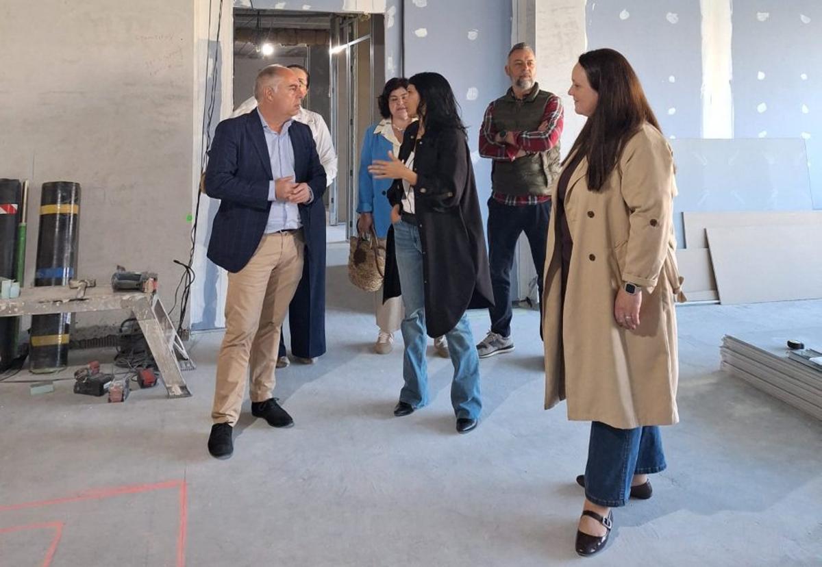 Visita de Javier Tourís, ayer a Bata. | FDV