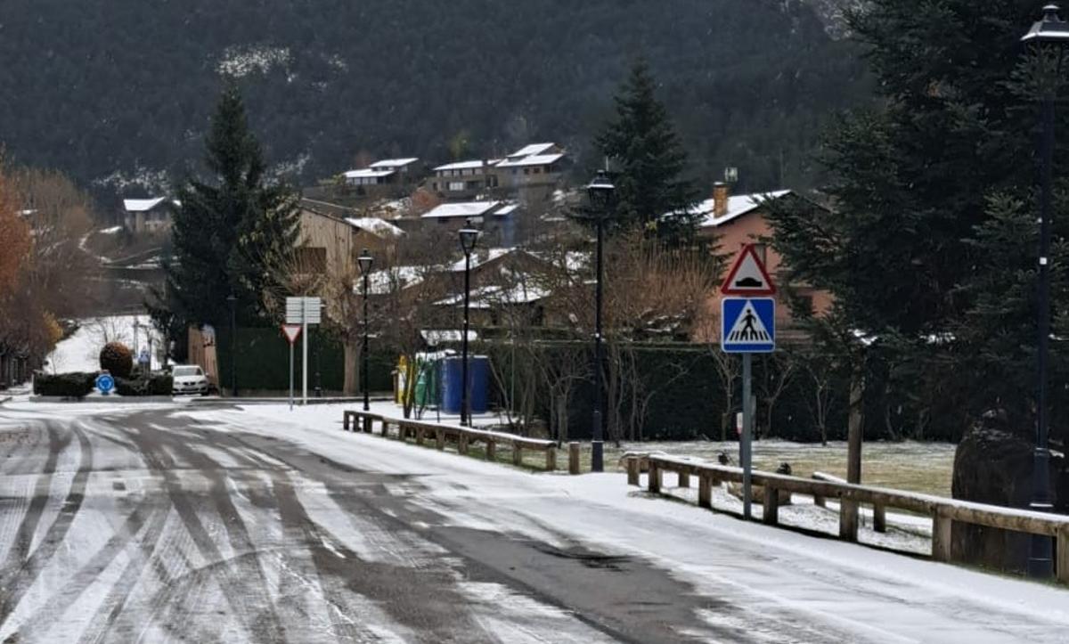 Urús, la població que queda a la boca nord del túnel del Cadí