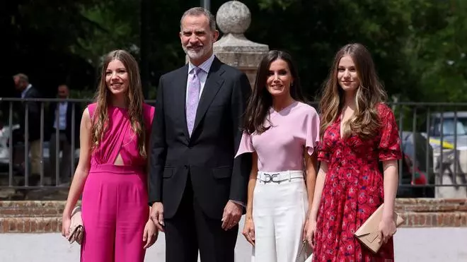 La infanta Sofía recibe la confirmación