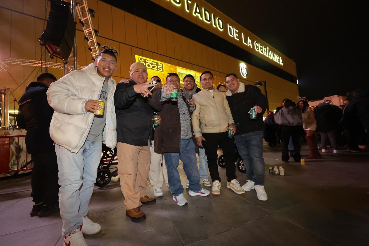 Galería de imágenes: Vila-real celebra las campanadas en el Estadio de La Cerámica Galería de imágenes: Vila-real celebra las campanadas en el Estadio de La Cerámica