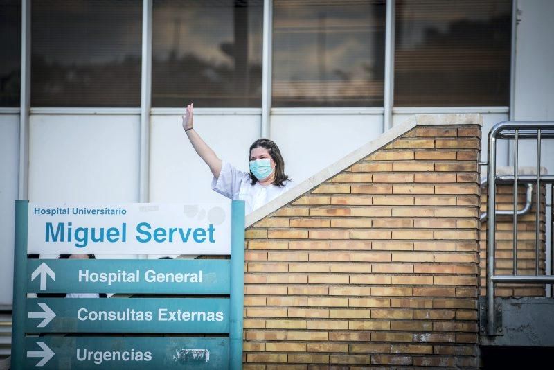 Trabajadores de FCC homenajean a los sanitarios del Servet
